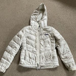 White Patagonia puffer